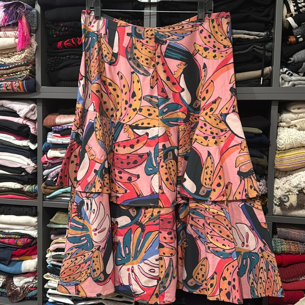 MEG Skirt